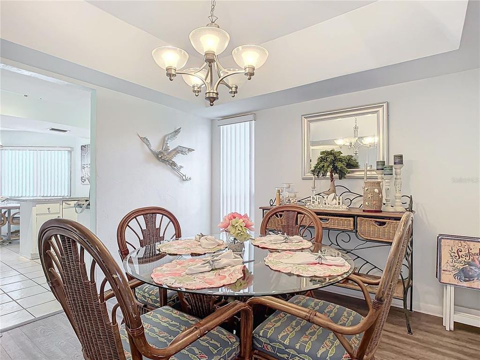 Active With Contract: $180,000 (3 beds, 2 baths, 1338 Square Feet)