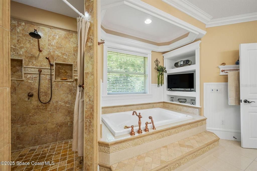 На продажу: $1,495,000 (4 спален, 3 ванн, 3600 Квадратных фут)