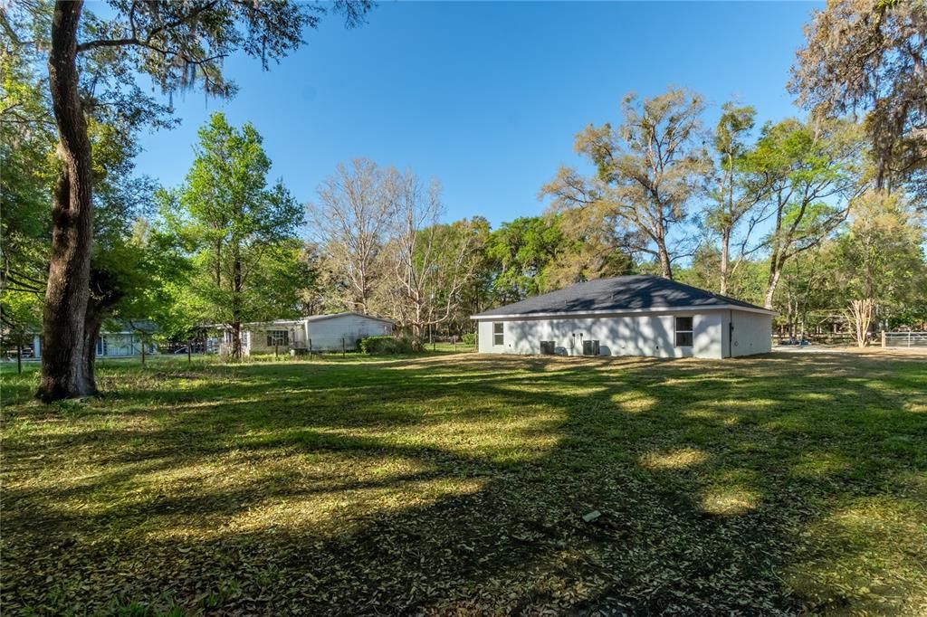 For Sale: $199,000 (2 beds, 2 baths, 925 Square Feet)