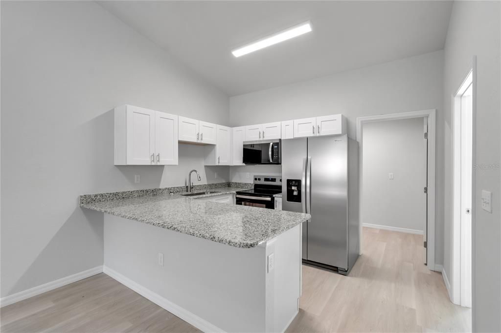 For Sale: $199,000 (2 beds, 2 baths, 925 Square Feet)