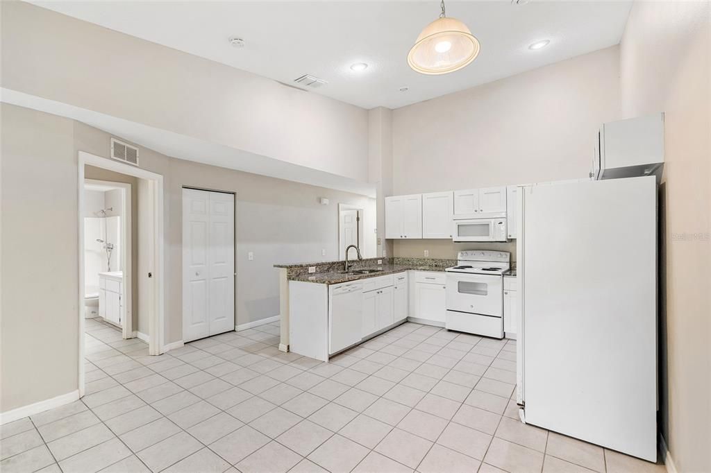 For Sale: $179,900 (3 beds, 2 baths, 1212 Square Feet)