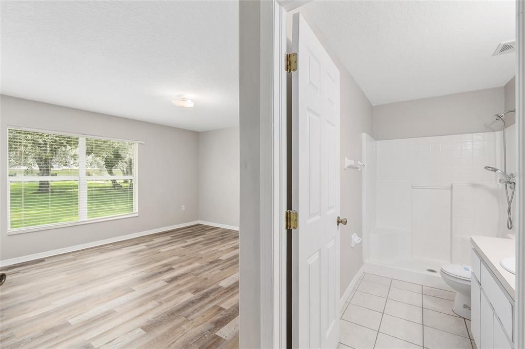 For Sale: $179,900 (3 beds, 2 baths, 1212 Square Feet)