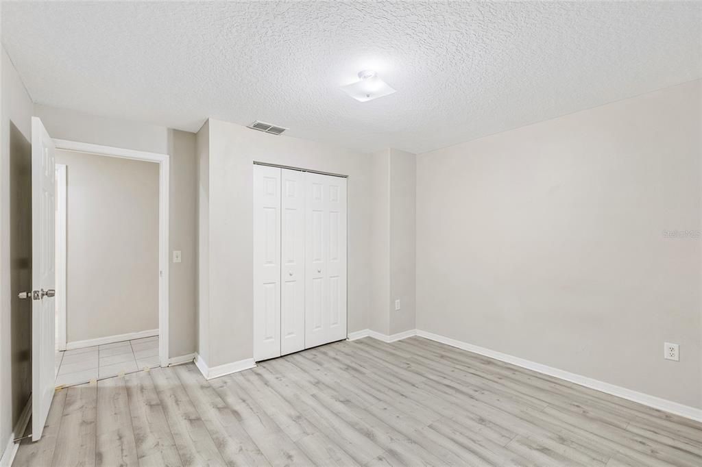 For Sale: $179,900 (3 beds, 2 baths, 1212 Square Feet)