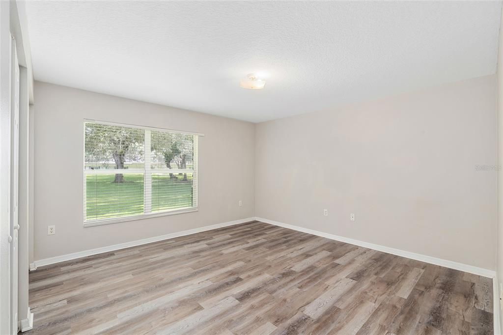 For Sale: $179,900 (3 beds, 2 baths, 1212 Square Feet)