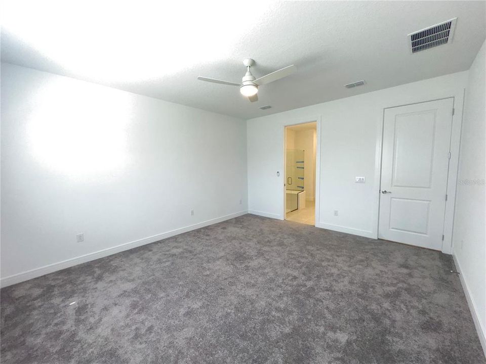 For Rent: $3,000 (4 beds, 3 baths, 2049 Square Feet)