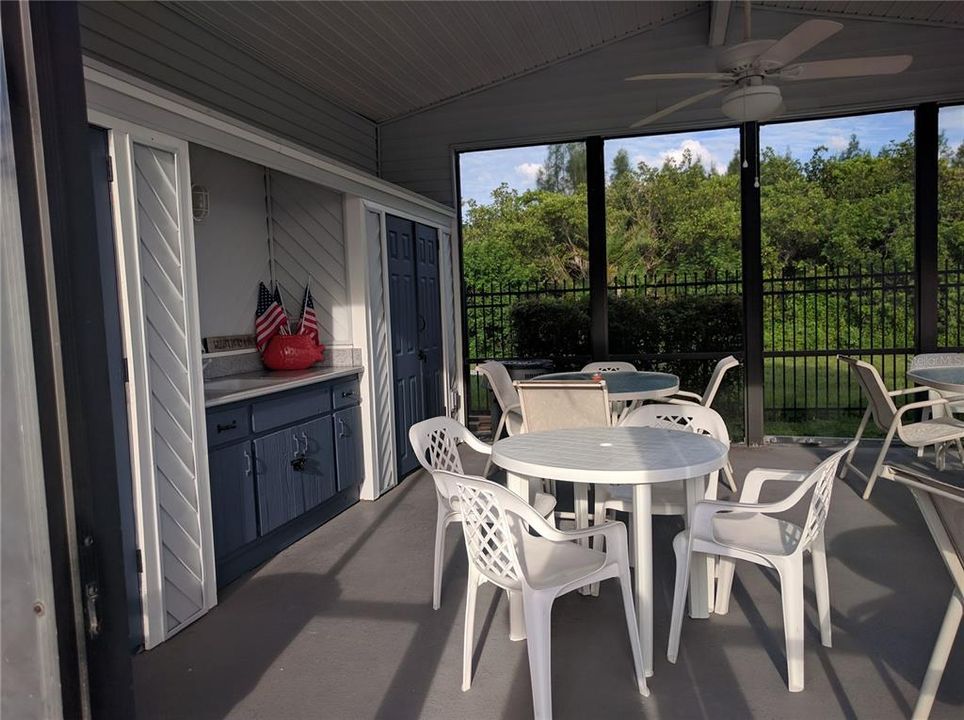 For Sale: $265,000 (2 beds, 2 baths, 1197 Square Feet)