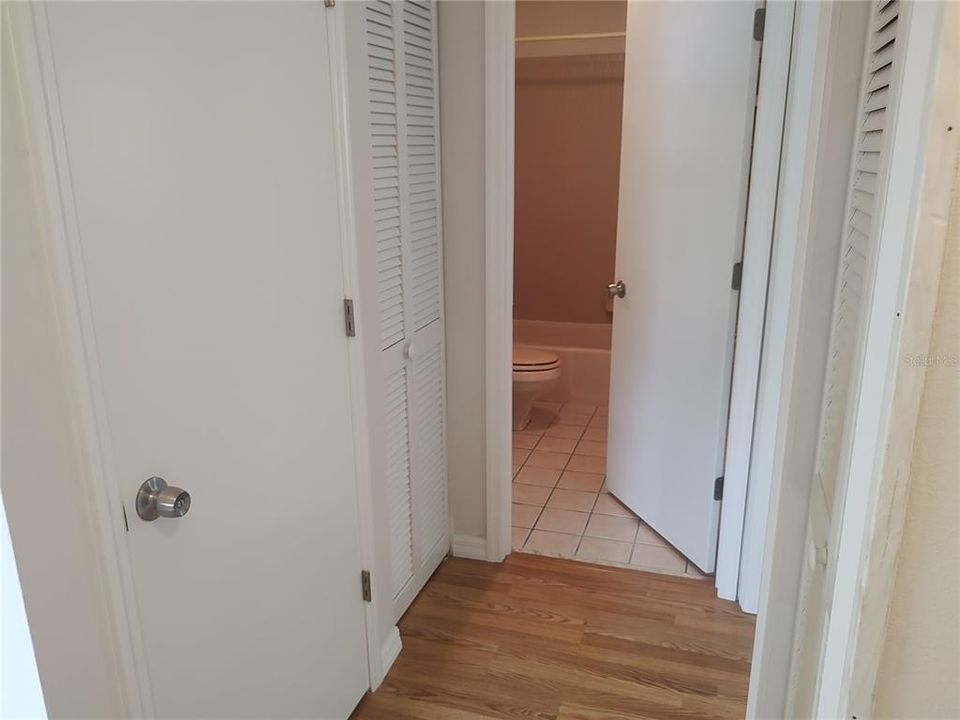 For Sale: $265,000 (2 beds, 2 baths, 1197 Square Feet)