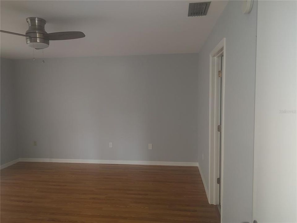 For Sale: $265,000 (2 beds, 2 baths, 1197 Square Feet)