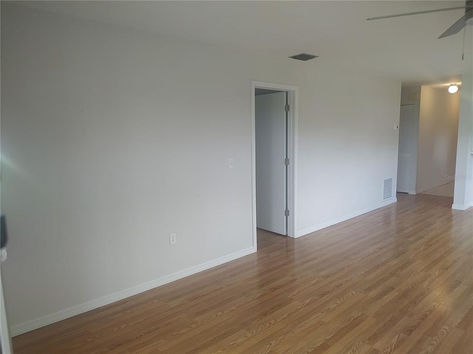 For Sale: $265,000 (2 beds, 2 baths, 1197 Square Feet)