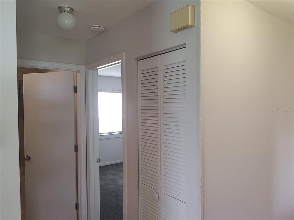 For Sale: $265,000 (2 beds, 2 baths, 1197 Square Feet)