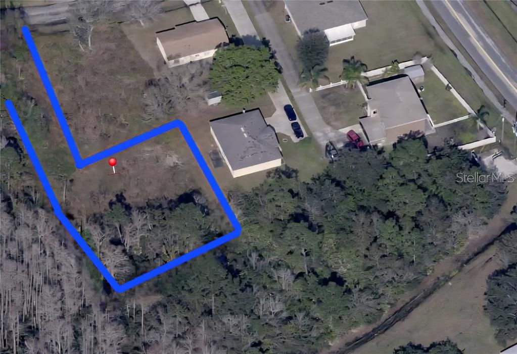 На продажу: $55,000 (0.27 acres)