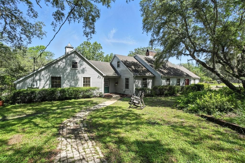 Recently Sold: $655,000 (3 beds, 2 baths, 2074 Square Feet)