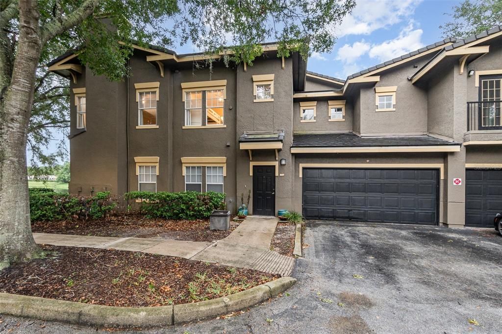 最近售出: $245,000 (2 贝兹, 2 浴室, 1478 平方英尺)