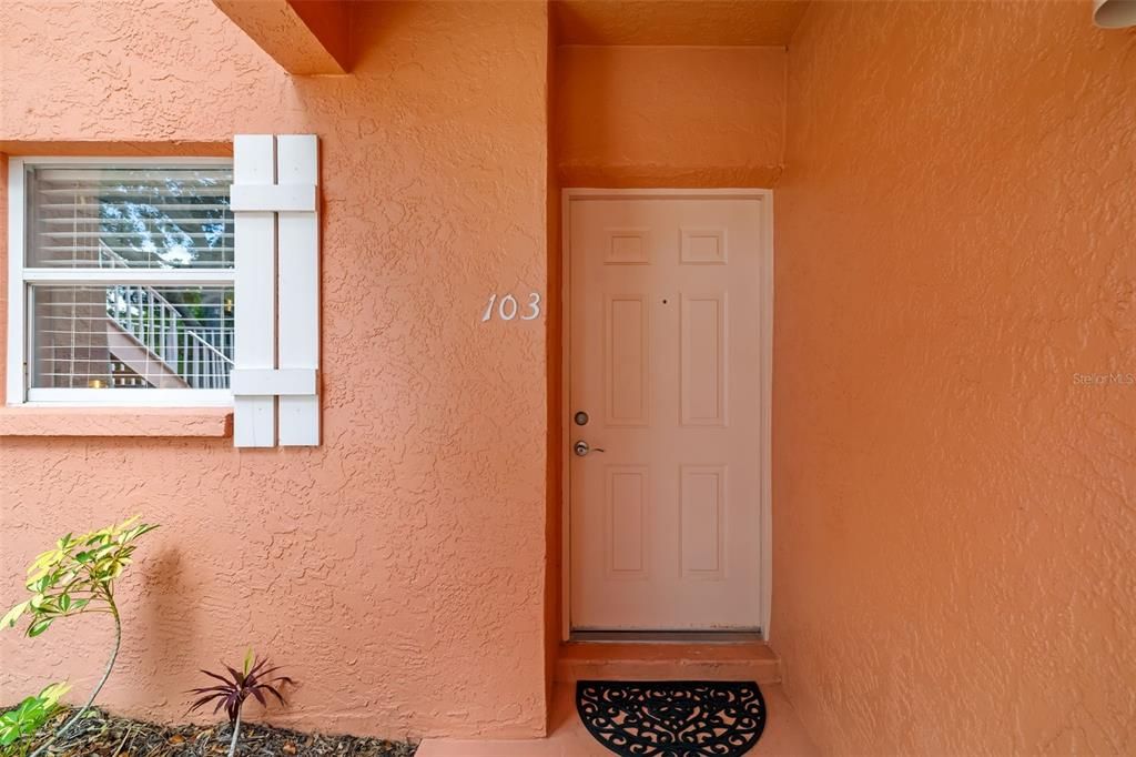 Active With Contract: $179,985 (2 beds, 2 baths, 954 Square Feet)