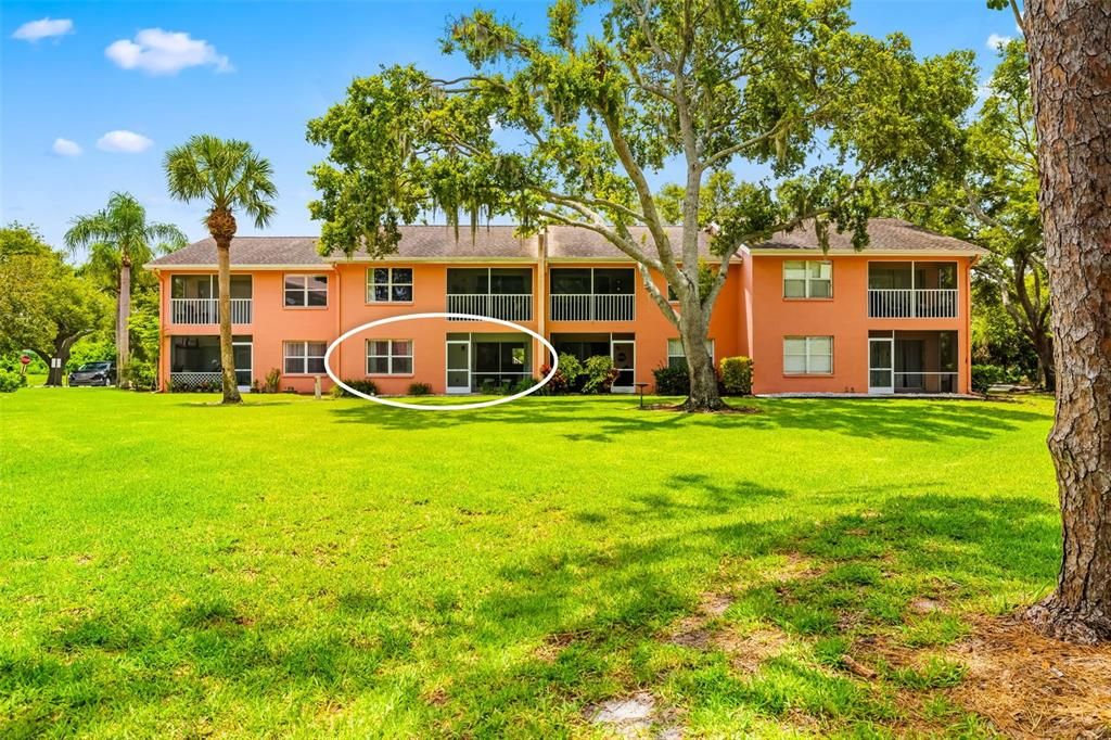 Active With Contract: $179,985 (2 beds, 2 baths, 954 Square Feet)