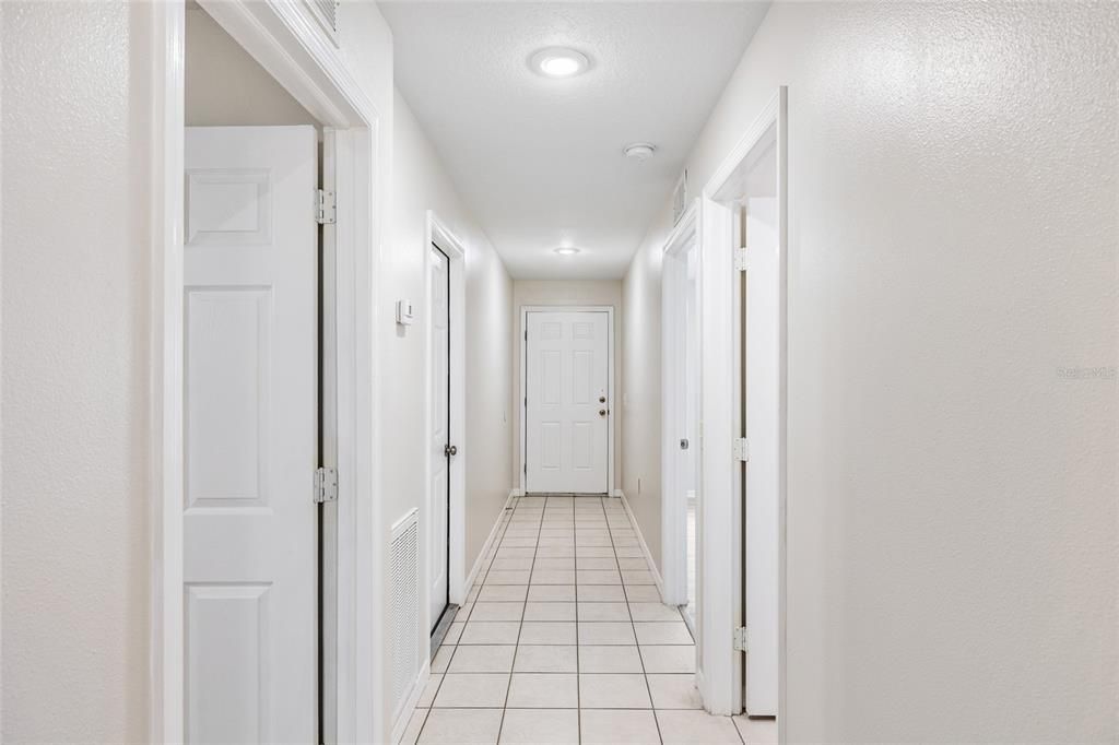 На продажу: $169,900 (3 спален, 2 ванн, 1212 Квадратных фут)