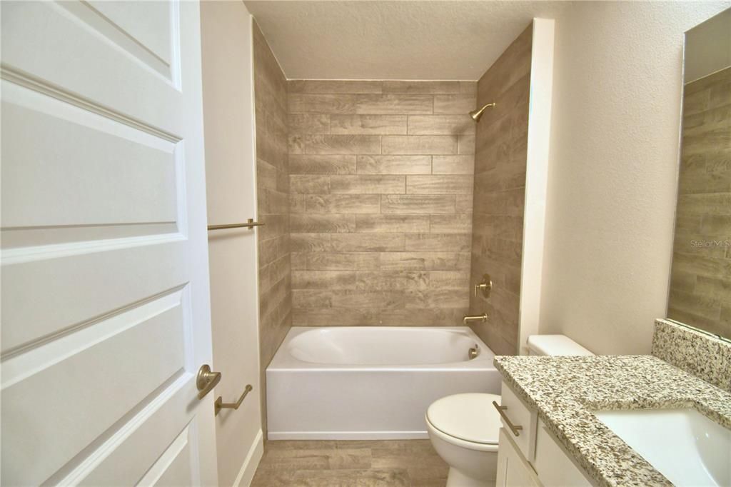 Activo con contrato: $552,526 (4 camas, 3 baños, 3000 Pies cuadrados)