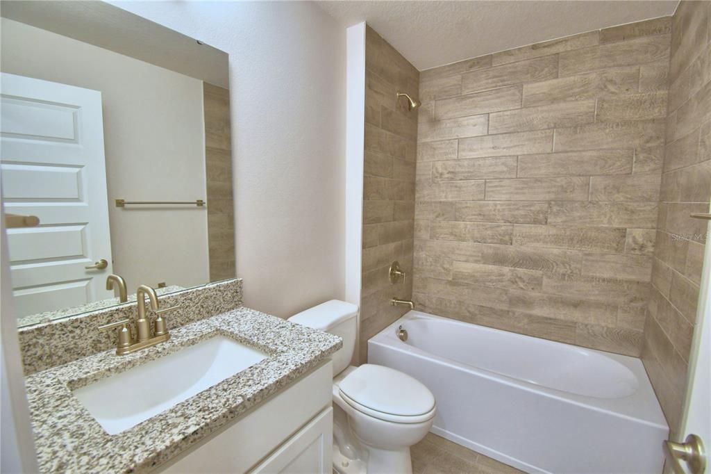 Activo con contrato: $552,526 (4 camas, 3 baños, 3000 Pies cuadrados)