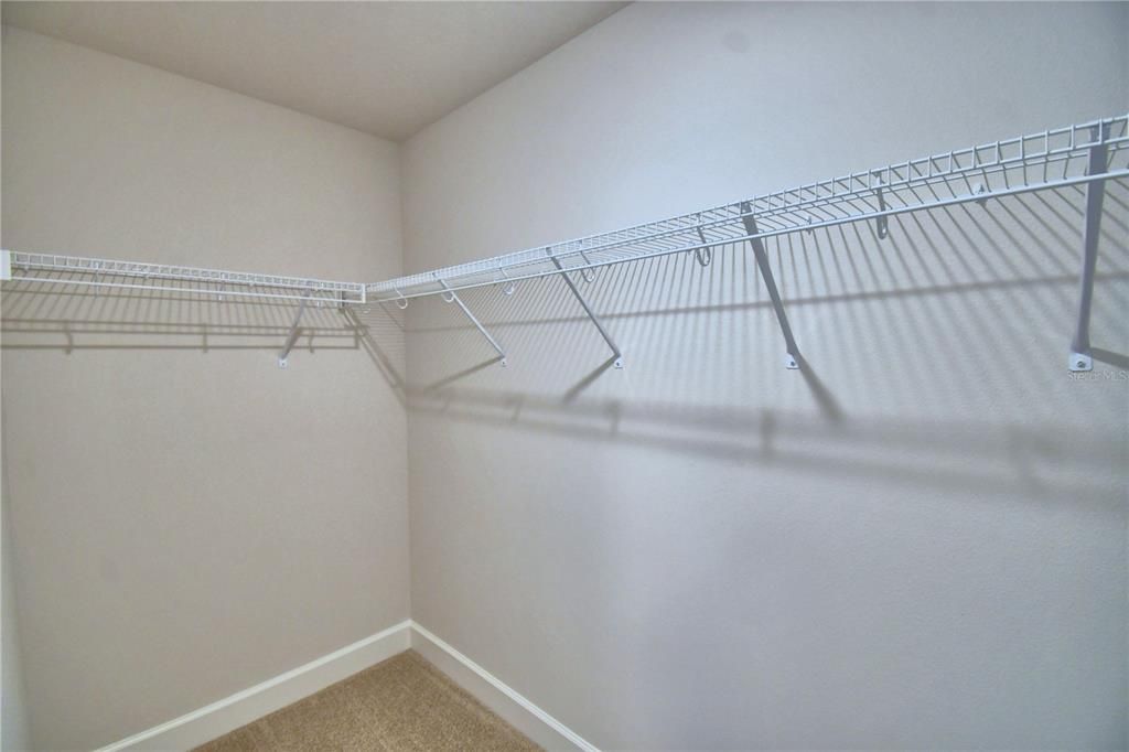 Activo con contrato: $552,526 (4 camas, 3 baños, 3000 Pies cuadrados)