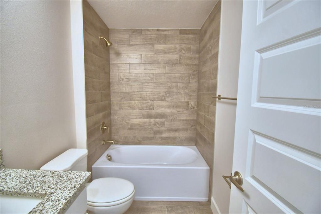 Activo con contrato: $552,526 (4 camas, 3 baños, 3000 Pies cuadrados)