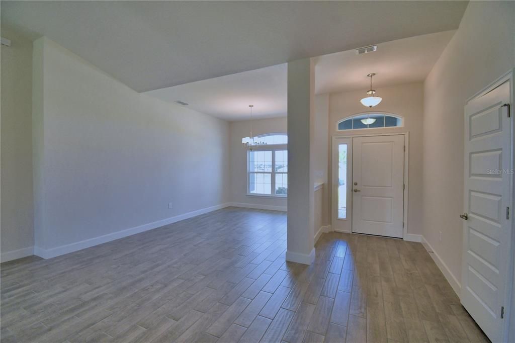 Activo con contrato: $552,526 (4 camas, 3 baños, 3000 Pies cuadrados)