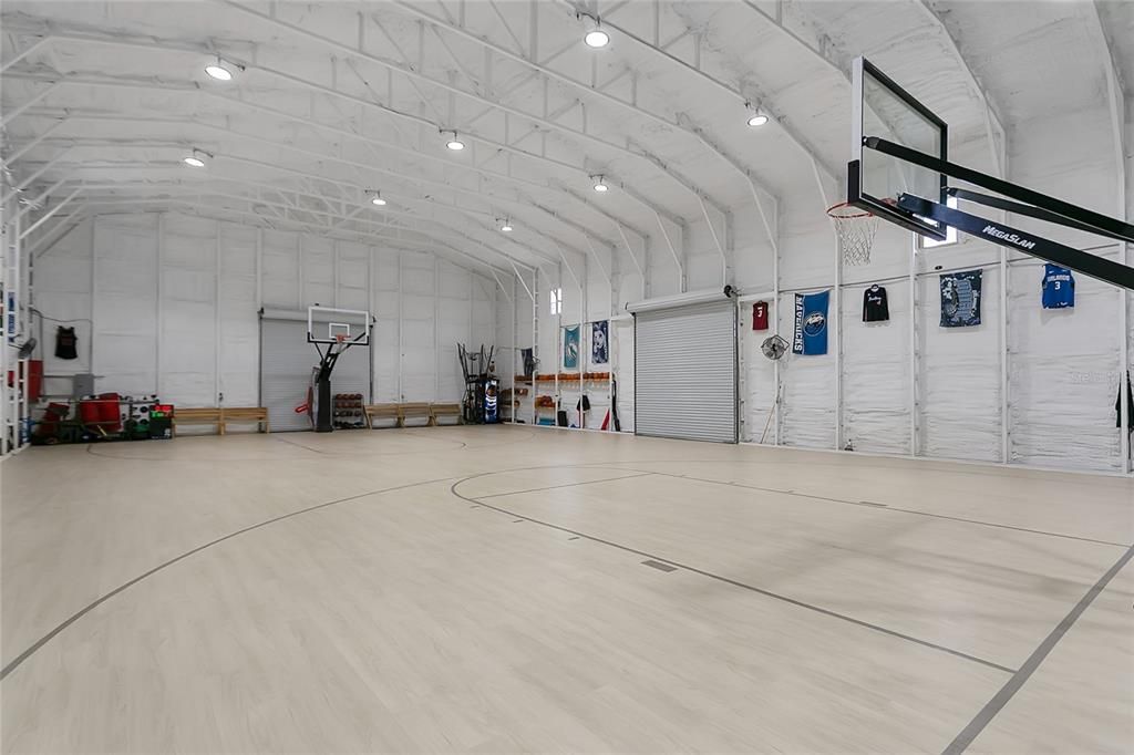 For Sale: $1,500,000 (4 beds, 3 baths, 2375 Square Feet)