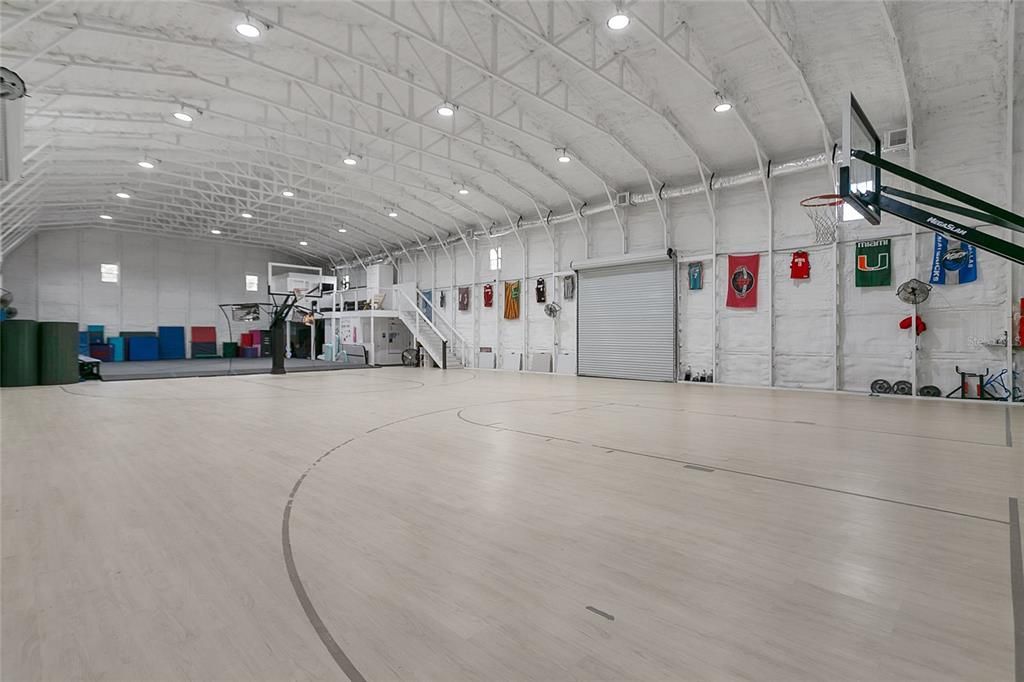 For Sale: $1,500,000 (4 beds, 3 baths, 2375 Square Feet)