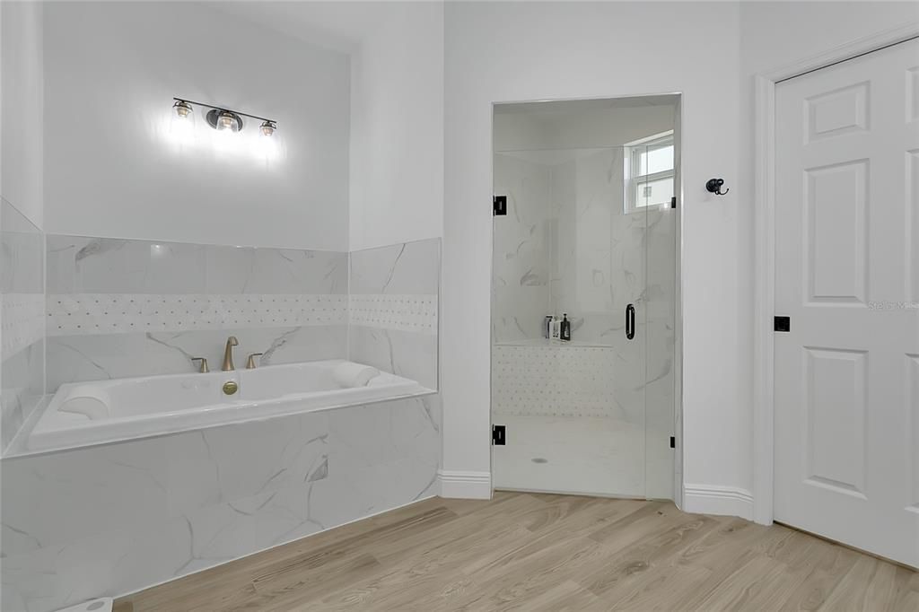 For Sale: $1,500,000 (4 beds, 3 baths, 2375 Square Feet)