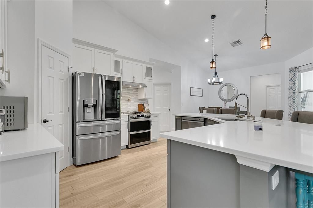 For Sale: $1,500,000 (4 beds, 3 baths, 2375 Square Feet)