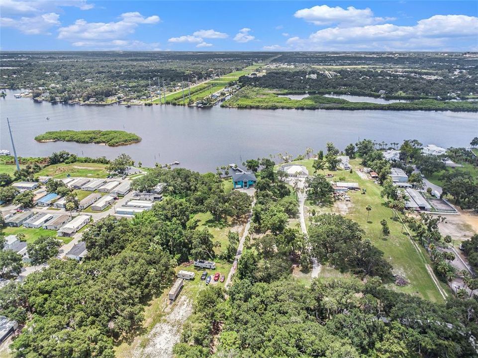 На продажу: $2,400,000 (4 спален, 3 ванн, 2950 Квадратных фут)