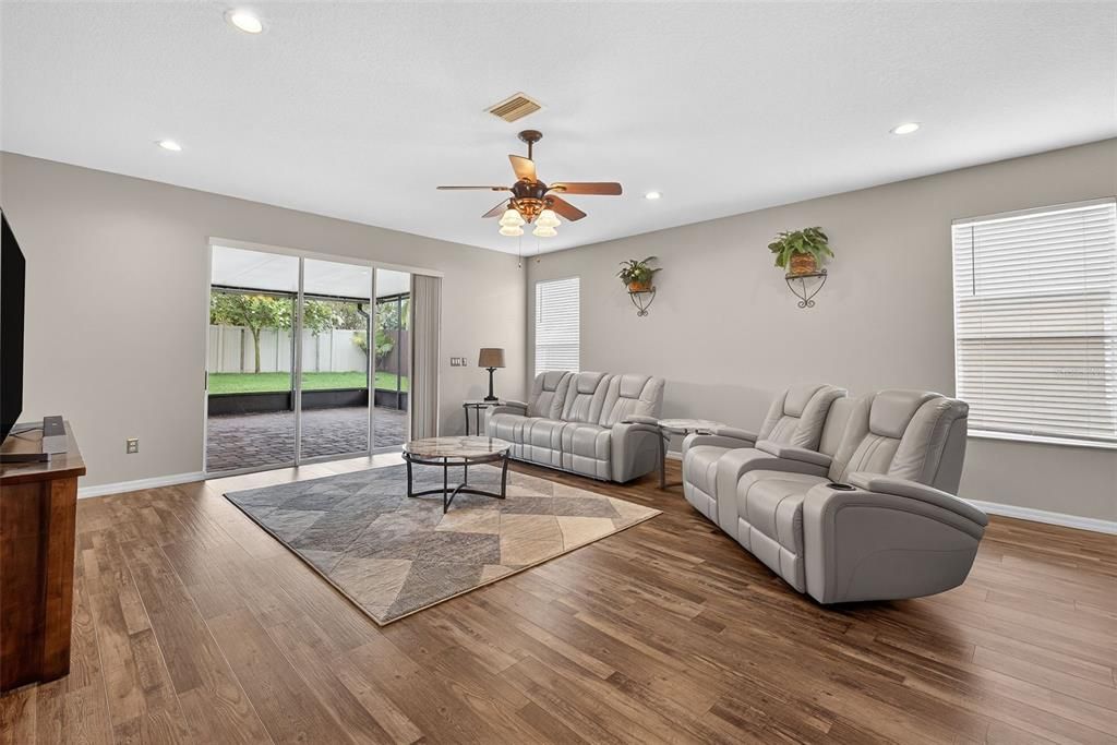 For Sale: $545,000 (3 beds, 2 baths, 2564 Square Feet)