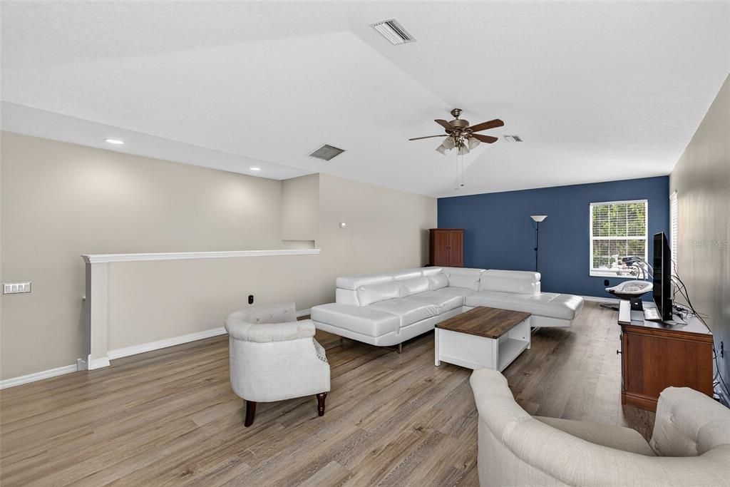 For Sale: $545,000 (3 beds, 2 baths, 2564 Square Feet)