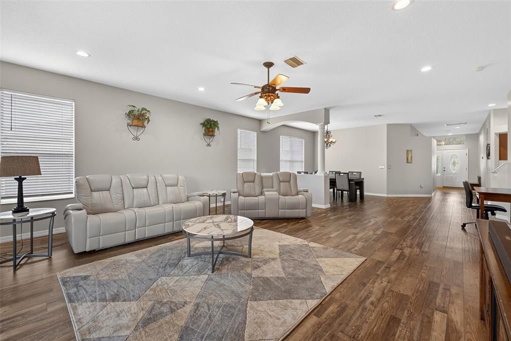 For Sale: $545,000 (3 beds, 2 baths, 2564 Square Feet)