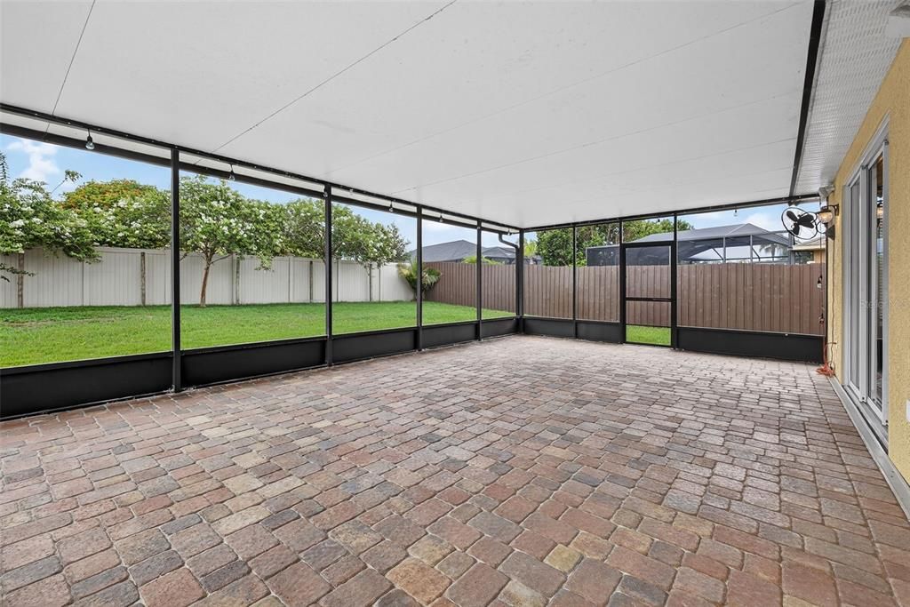 For Sale: $545,000 (3 beds, 2 baths, 2564 Square Feet)