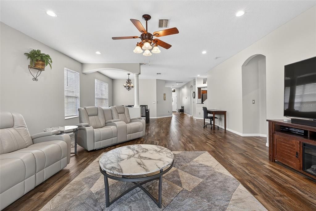 For Sale: $545,000 (3 beds, 2 baths, 2564 Square Feet)