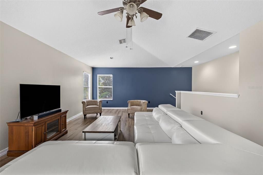 For Sale: $545,000 (3 beds, 2 baths, 2564 Square Feet)