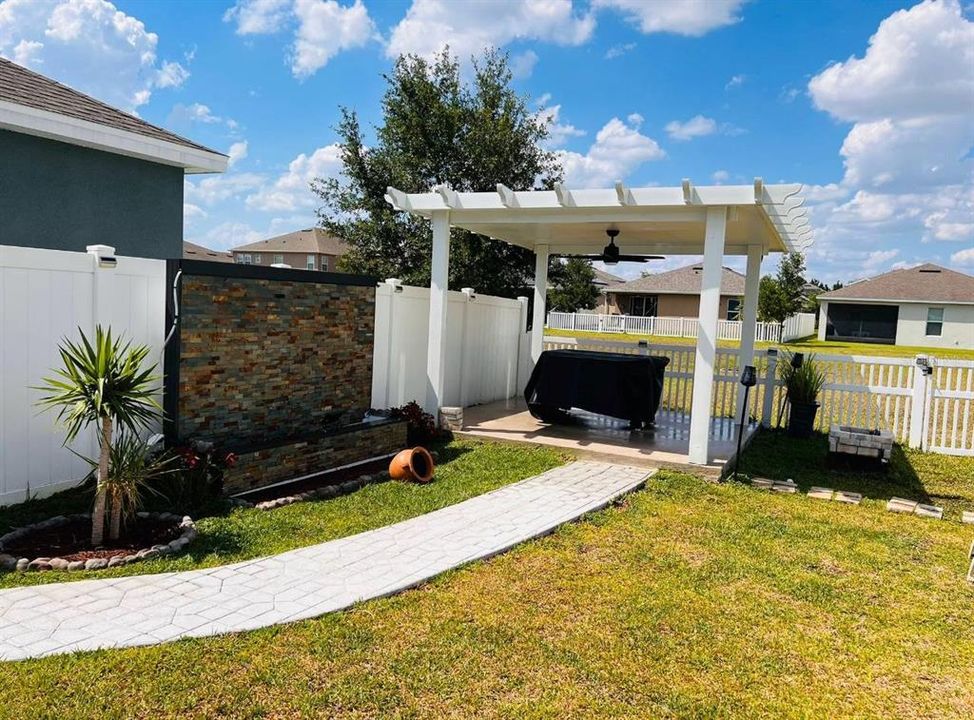 For Rent: $3,200 (4 beds, 2 baths, 2174 Square Feet)