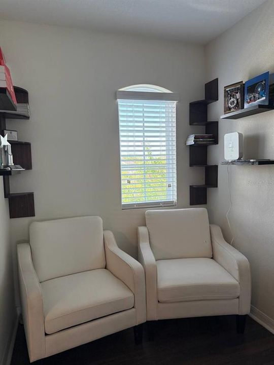 For Rent: $3,200 (4 beds, 2 baths, 2174 Square Feet)