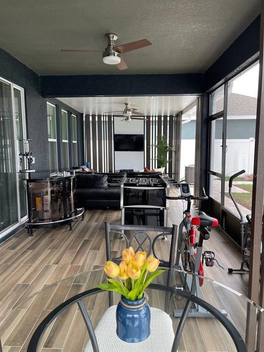 For Rent: $3,200 (4 beds, 2 baths, 2174 Square Feet)