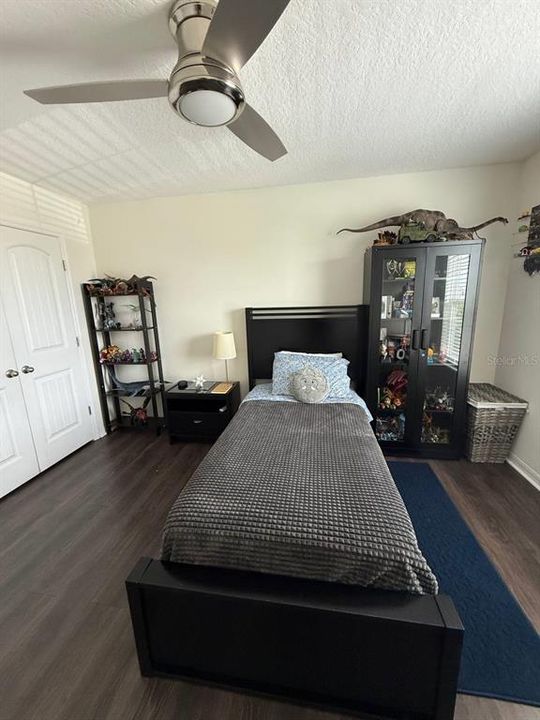 For Rent: $3,200 (4 beds, 2 baths, 2174 Square Feet)