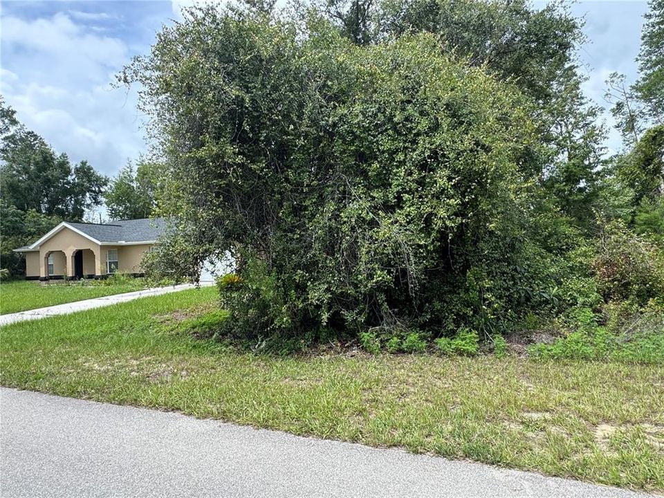 На продажу: $45,000 (0.24 acres)