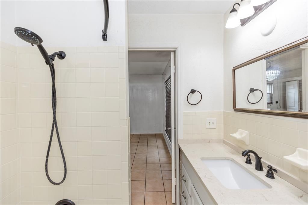 En Venta: $215,000 (2 camas, 2 baños, 1196 Pies cuadrados)