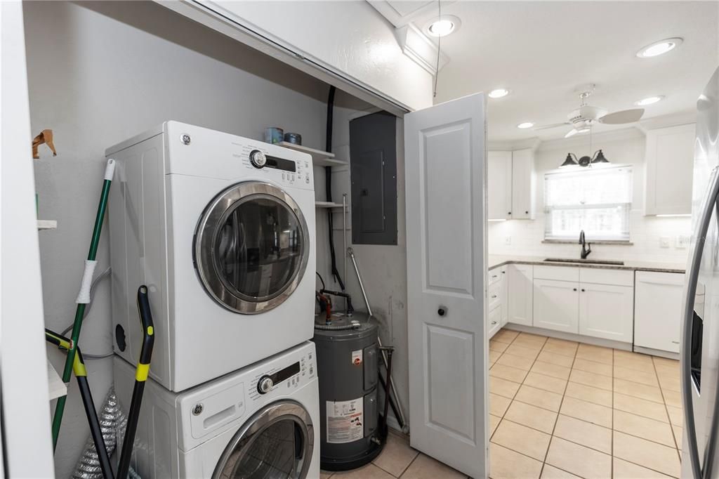 En Venta: $215,000 (2 camas, 2 baños, 1196 Pies cuadrados)