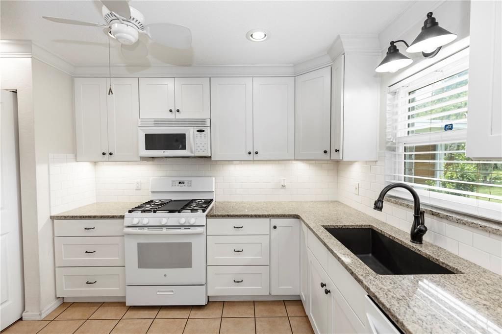 En Venta: $215,000 (2 camas, 2 baños, 1196 Pies cuadrados)