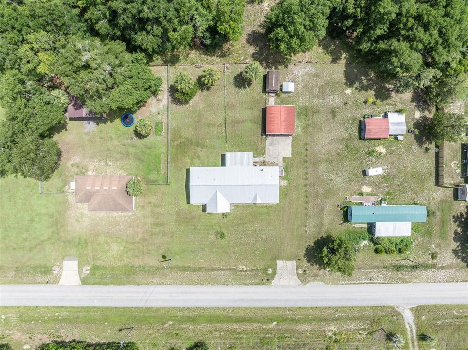 合同活跃: $240,000 (4 贝兹, 2 浴室, 2280 平方英尺)