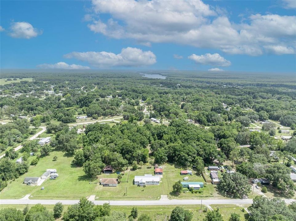 合同活跃: $240,000 (4 贝兹, 2 浴室, 2280 平方英尺)