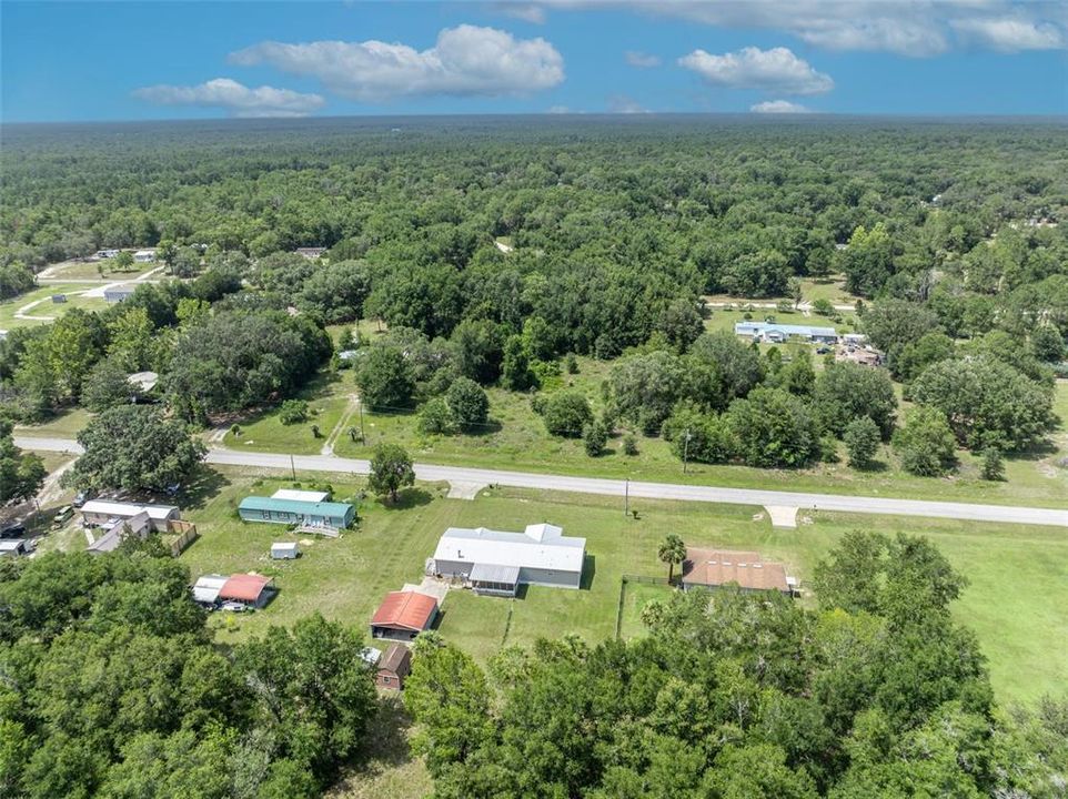 合同活跃: $240,000 (4 贝兹, 2 浴室, 2280 平方英尺)