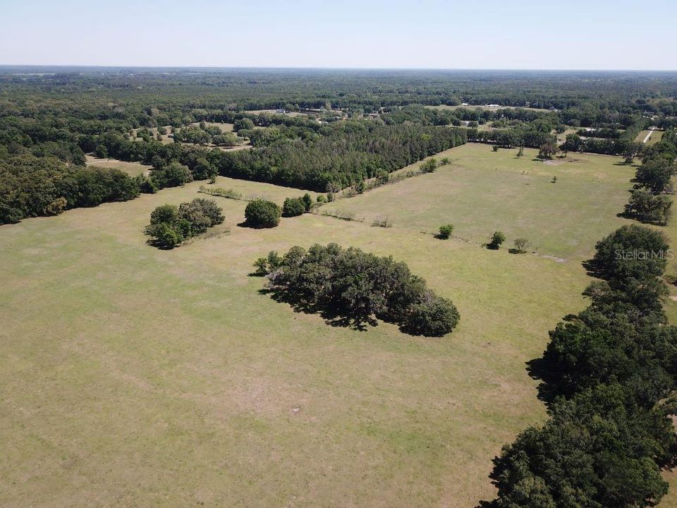 待售: $2,150,000 (108.76 acres)