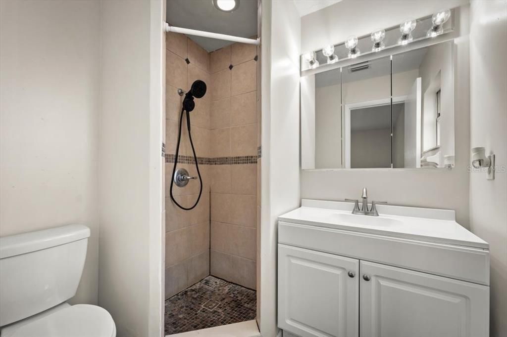 Active With Contract: $335,000 (3 beds, 2 baths, 1518 Square Feet)