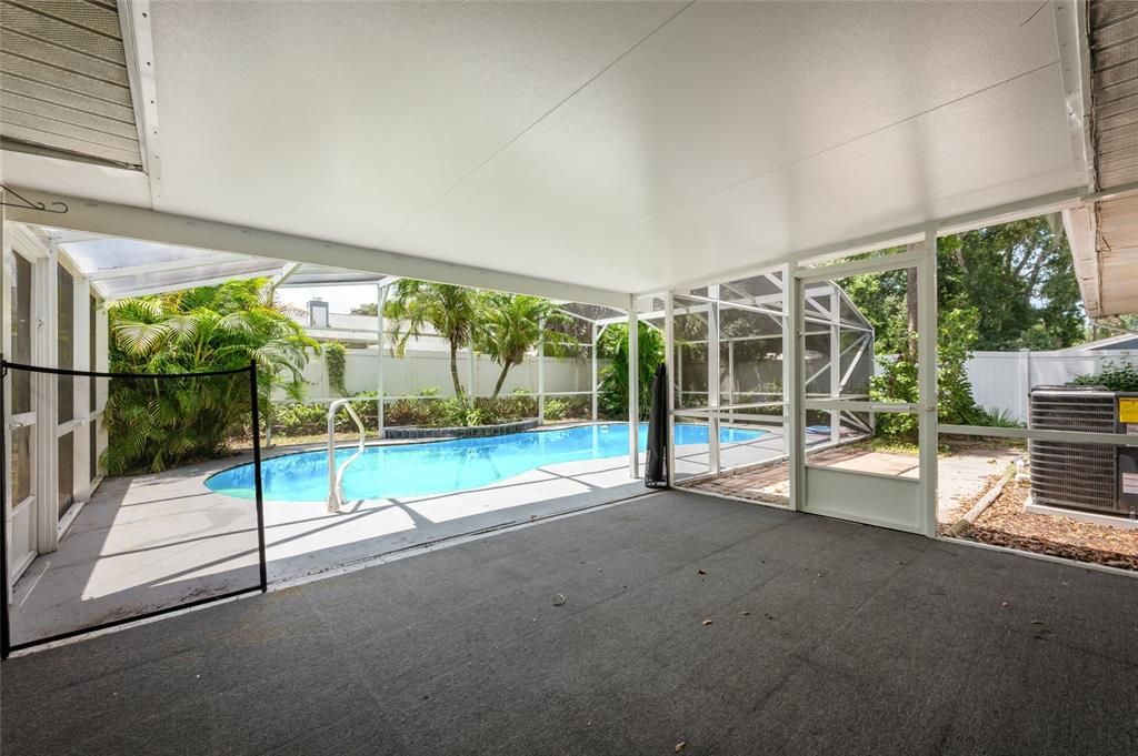 Active With Contract: $335,000 (3 beds, 2 baths, 1518 Square Feet)